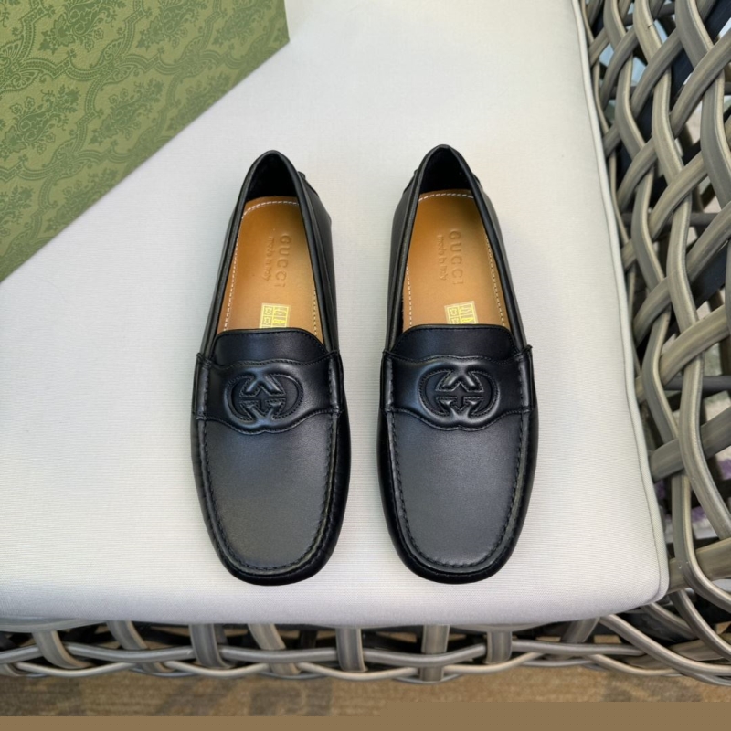 G*u*i leather shoes